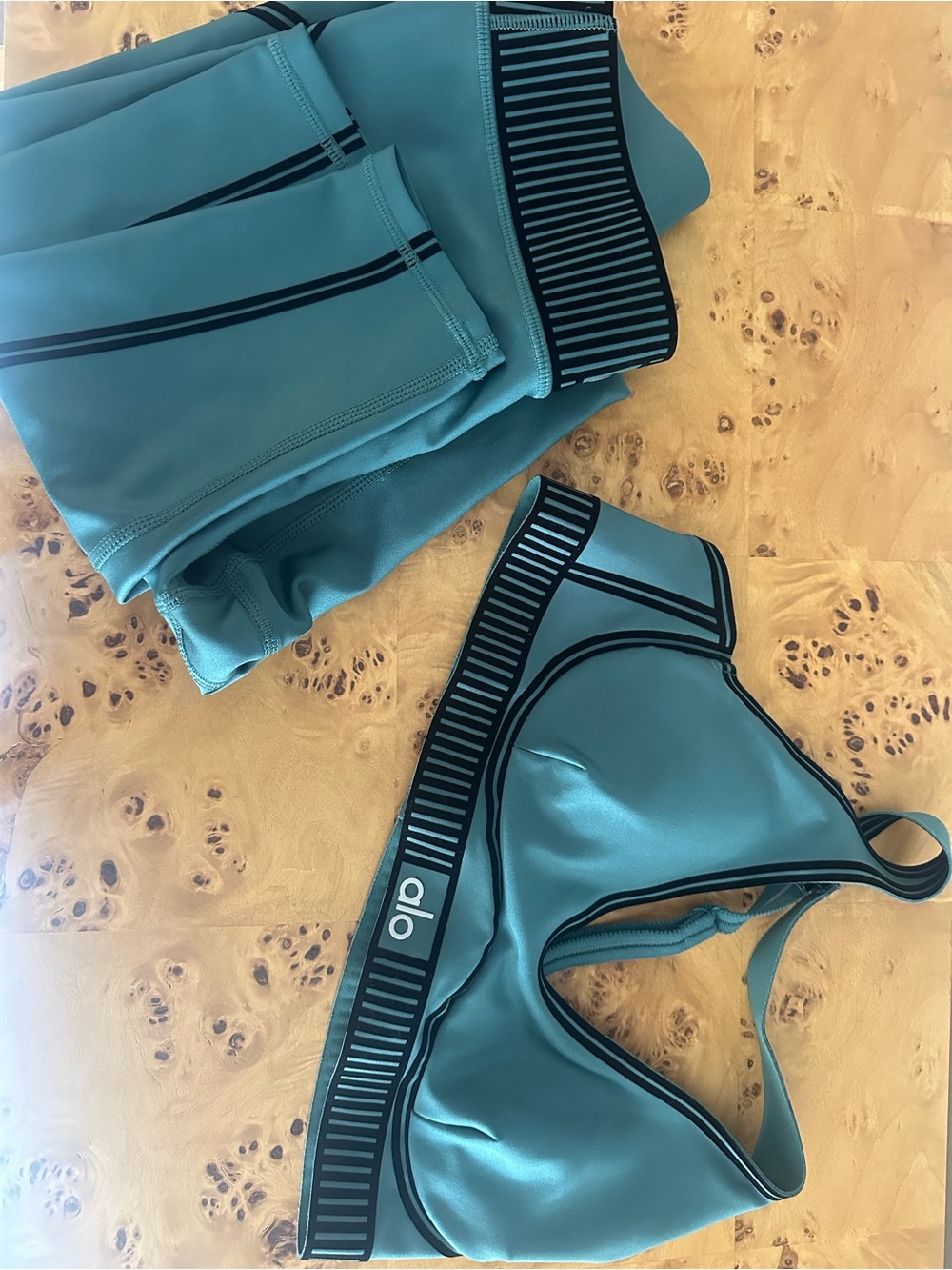 ALO Yoga Teal & Black Striped Sports Bra and Leggings Set
